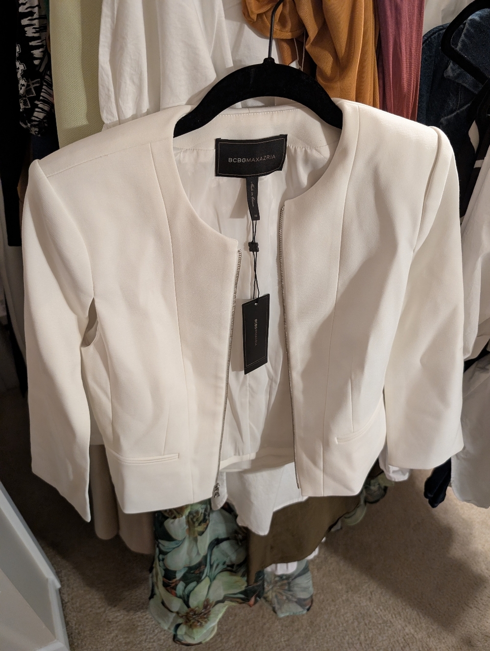 BCBGMaxAzria White Collarless Zip-Front Blazer
